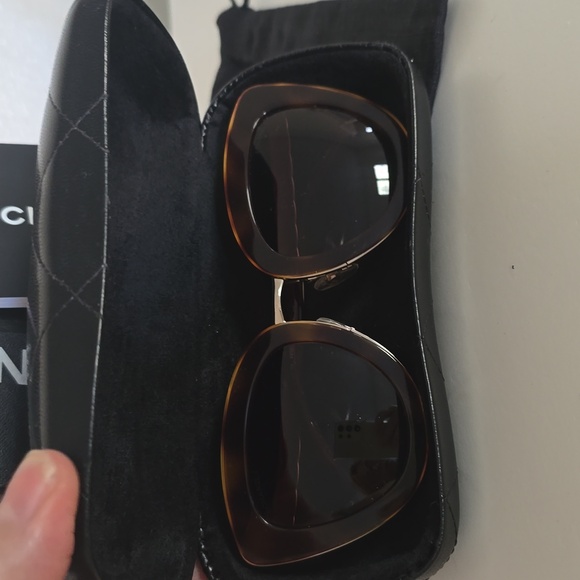 Chanel sunglasses - Picture 3 of 9